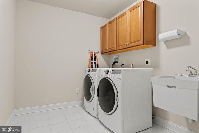 3716 ROSE TRADER LN, Newtown Square, PA 19073