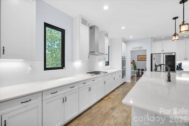 1194 99 Island Road, Blacksburg, SC 29702