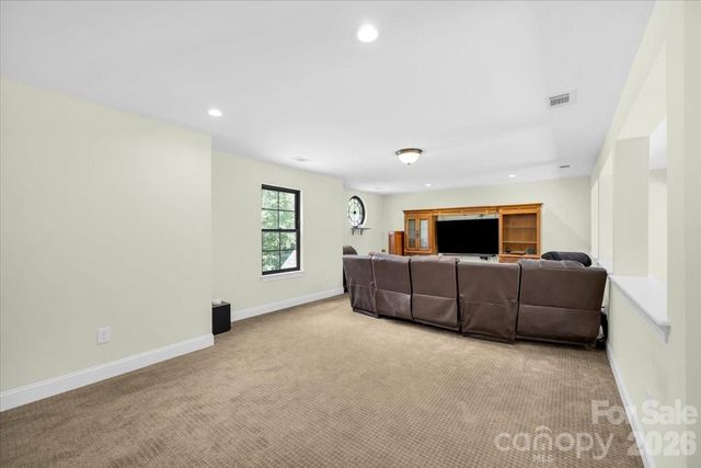 1194 99 Island Road, Blacksburg, SC 29702