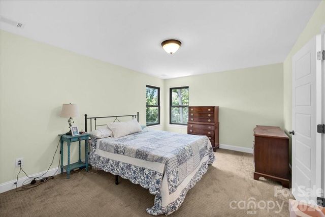 1194 99 Island Road, Blacksburg, SC 29702