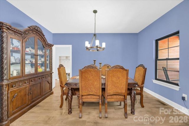 1194 99 Island Road, Blacksburg, SC 29702