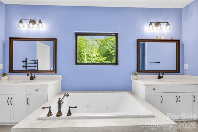 1194 99 Island Road, Blacksburg, SC 29702