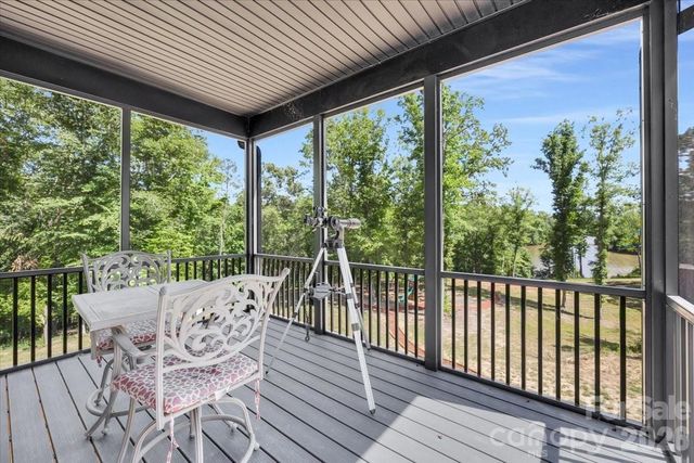 1194 99 Island Road, Blacksburg, SC 29702