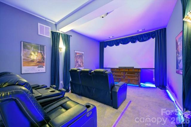 1194 99 Island Road, Blacksburg, SC 29702