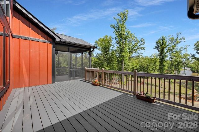 1194 99 Island Road, Blacksburg, SC 29702