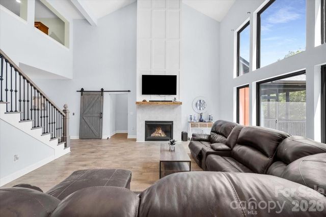 1194 99 Island Road, Blacksburg, SC 29702