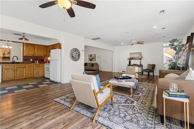1712 Lamerton CT, Virginia Beach, VA 23453
