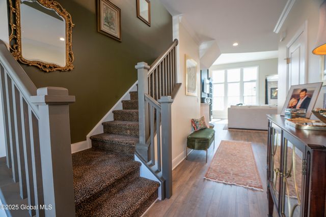 69 Cambridge Way, Colonie, NY 12110