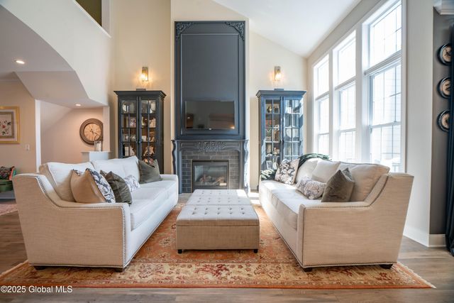 69 Cambridge Way, Colonie, NY 12110