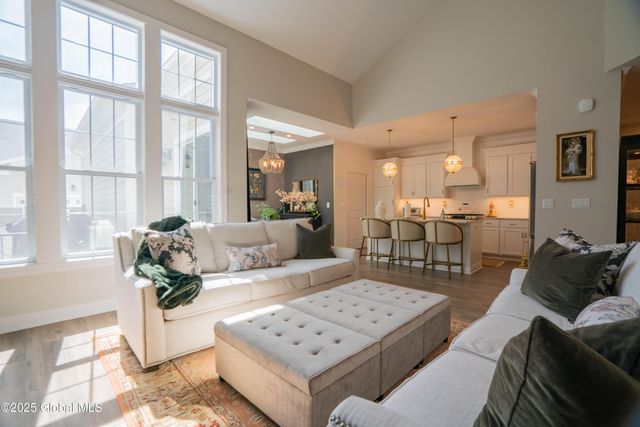 69 Cambridge Way, Colonie, NY 12110