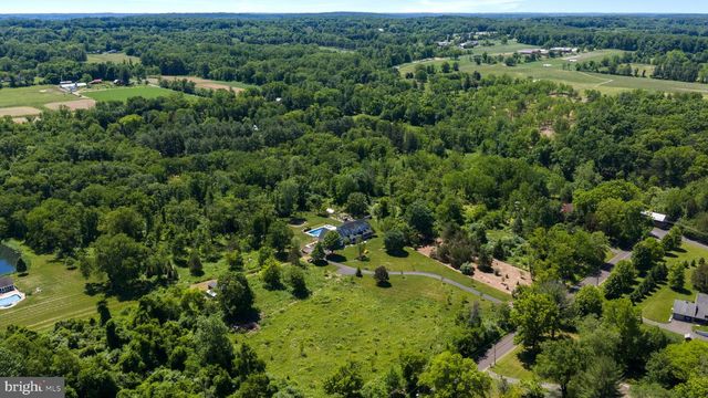 6214 SAW MILL RD, New Hope, PA 18938