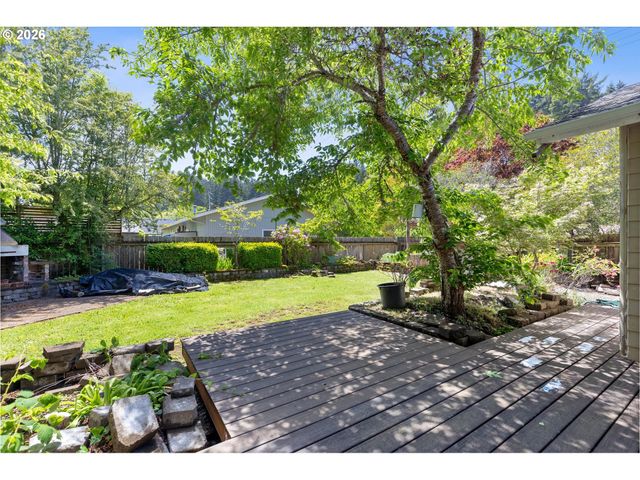 2750 Ne HARNEY Dr, Newport, OR 97365