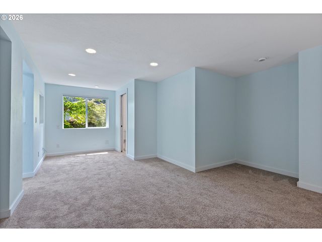 2750 Ne HARNEY Dr, Newport, OR 97365