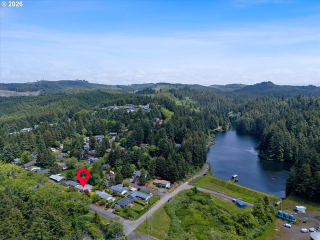 2750 Ne HARNEY Dr, Newport, OR 97365