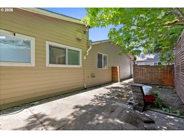 2750 Ne HARNEY Dr, Newport, OR 97365