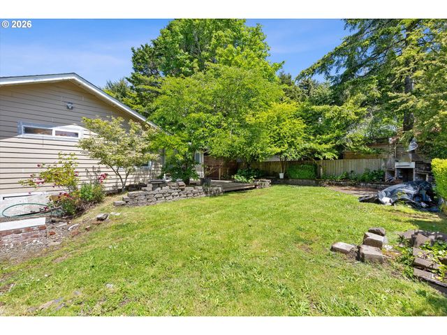 2750 Ne HARNEY Dr, Newport, OR 97365