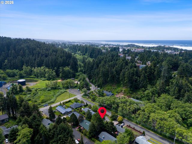2750 Ne HARNEY Dr, Newport, OR 97365