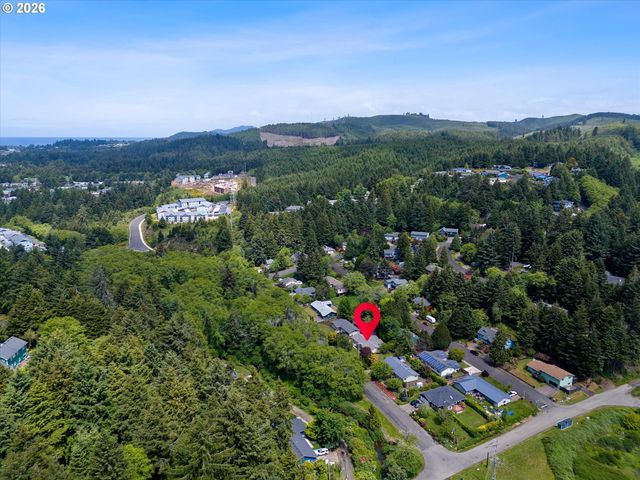 2750 Ne HARNEY Dr, Newport, OR 97365