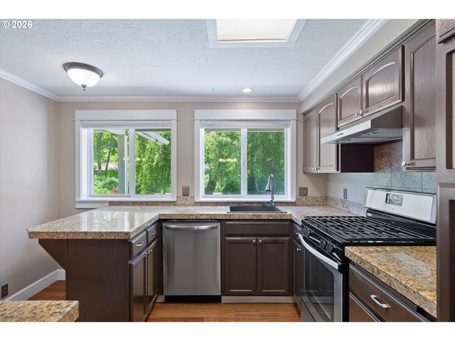 2750 Ne HARNEY Dr, Newport, OR 97365