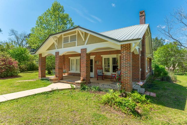 8168 N Hwy 85, Laurel Hill, FL 32567