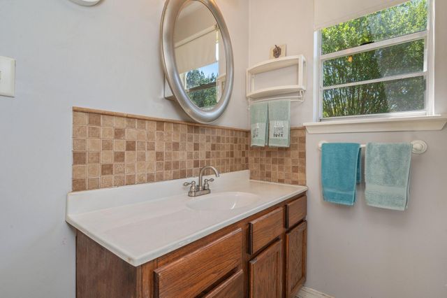 8168 N Hwy 85, Laurel Hill, FL 32567