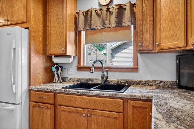 1013 HARRISON STREET, Neenah, WI 54956
