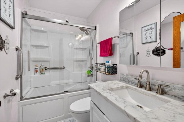 1013 HARRISON STREET, Neenah, WI 54956
