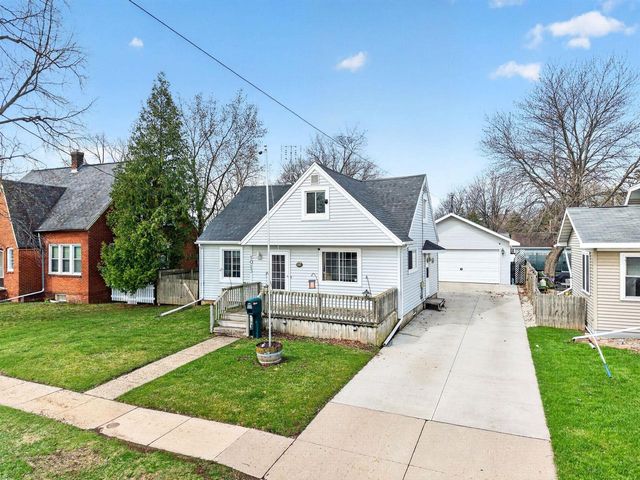 1013 HARRISON STREET, Neenah, WI 54956
