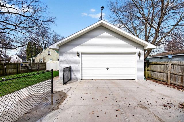 1013 HARRISON STREET, Neenah, WI 54956