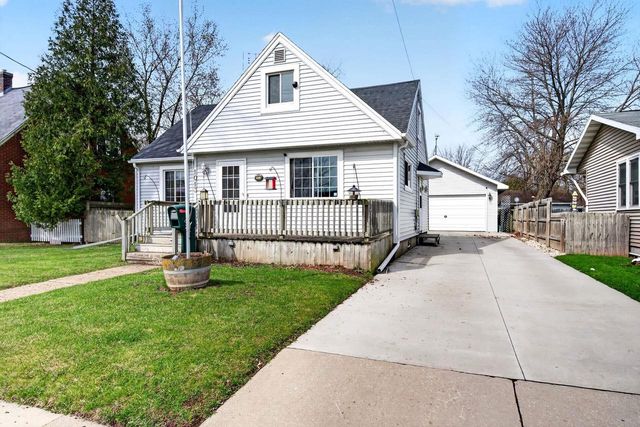 1013 HARRISON STREET, Neenah, WI 54956