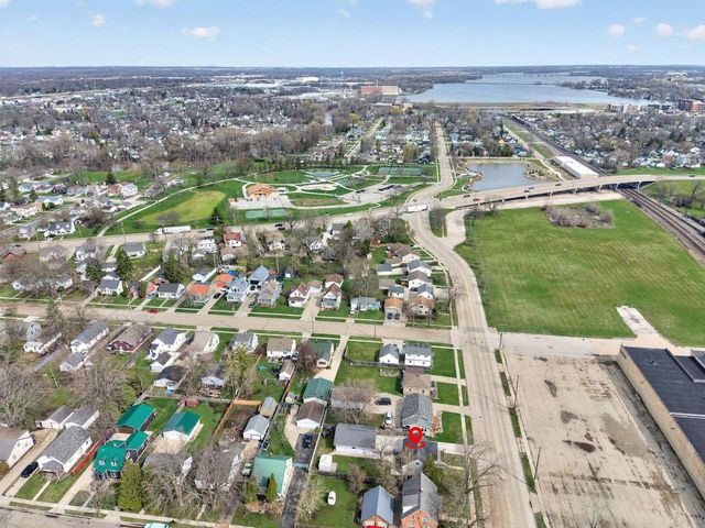 1013 HARRISON STREET, Neenah, WI 54956