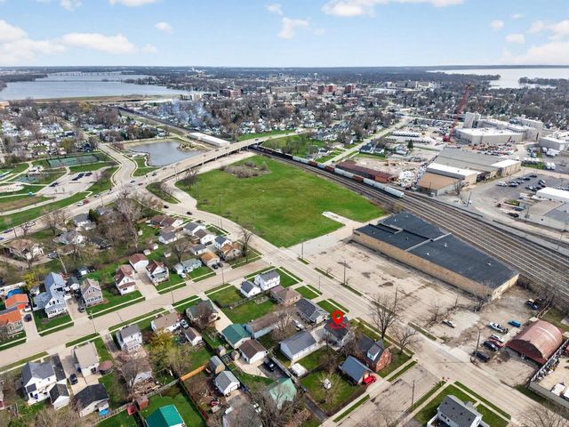 1013 HARRISON STREET, Neenah, WI 54956