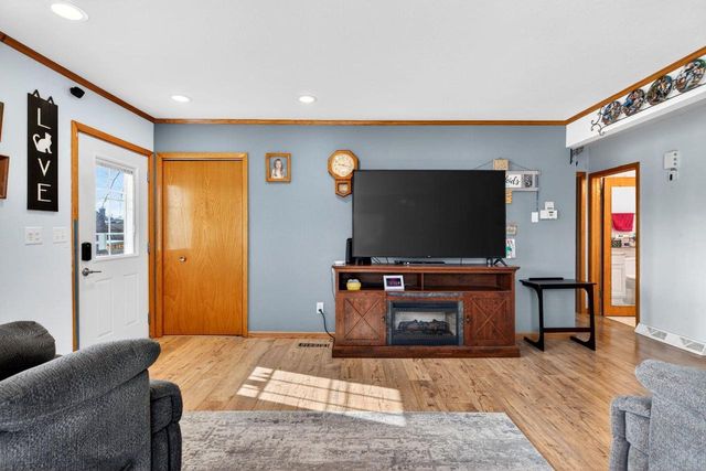 1013 HARRISON STREET, Neenah, WI 54956