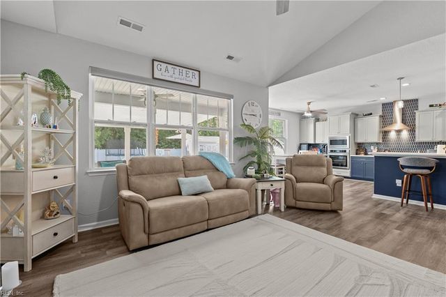112 Bellflower LN, Suffolk, VA 23435