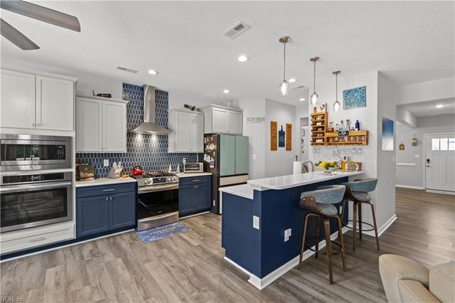 112 Bellflower LN, Suffolk, VA 23435