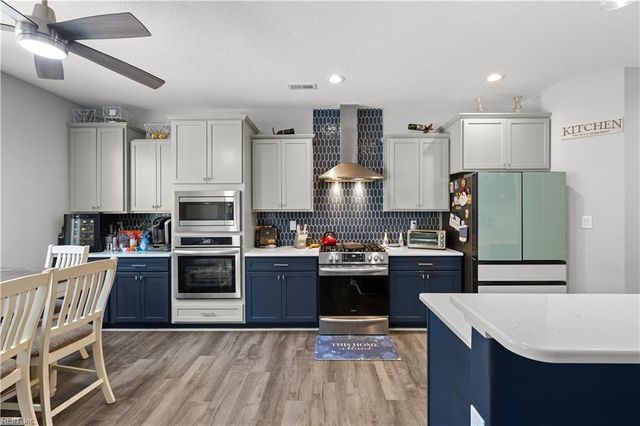 112 Bellflower LN, Suffolk, VA 23435