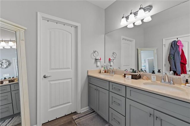 112 Bellflower LN, Suffolk, VA 23435