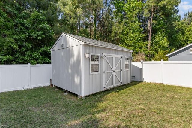 112 Bellflower LN, Suffolk, VA 23435