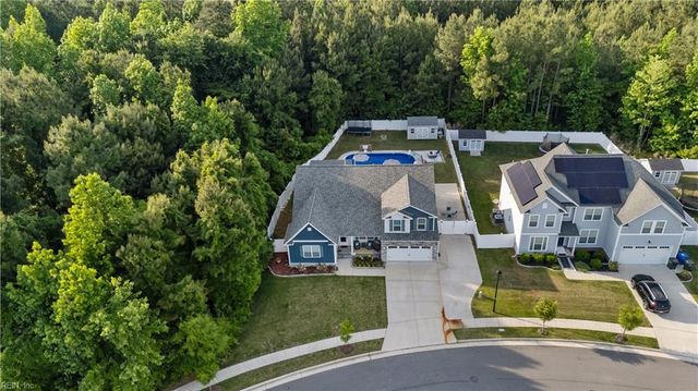 112 Bellflower LN, Suffolk, VA 23435