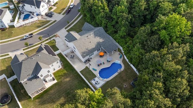 112 Bellflower LN, Suffolk, VA 23435