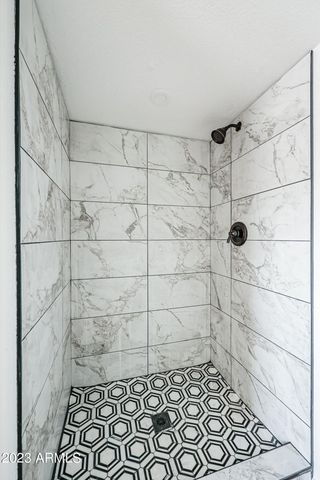 515 E CHARLESTON Avenue, Phoenix, AZ 85022