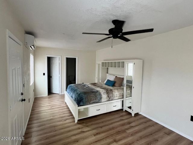 515 E CHARLESTON Avenue, Phoenix, AZ 85022