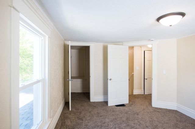 116 E Clay Street, Kalamazoo, MI 49007