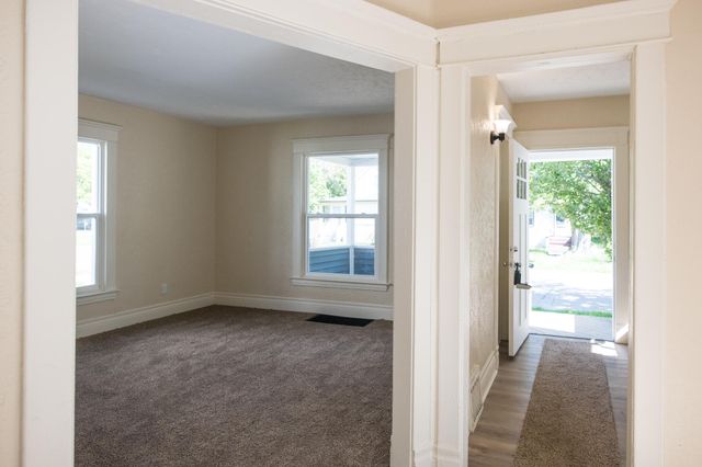 116 E Clay Street, Kalamazoo, MI 49007