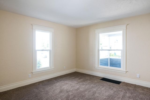 116 E Clay Street, Kalamazoo, MI 49007