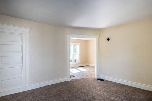 116 E Clay Street, Kalamazoo, MI 49007