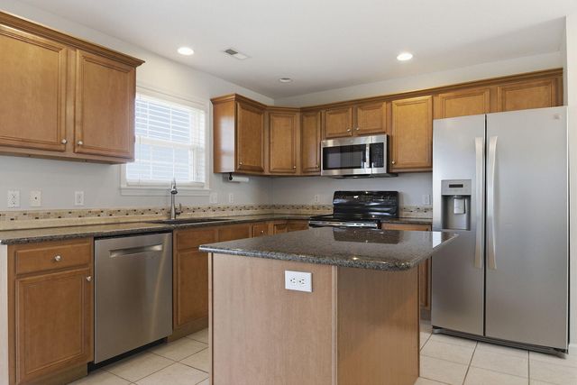 5003 CRAYDON DR, Columbia, MO 65203