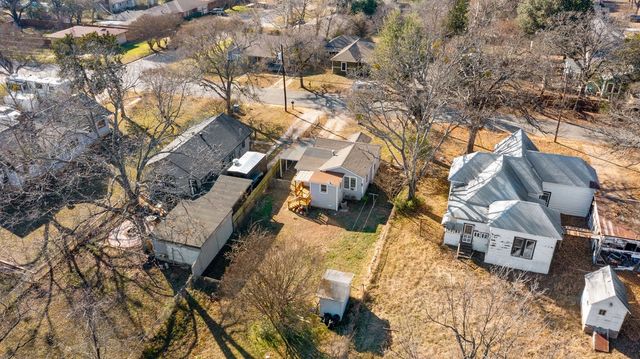 1718 S Fannin Avenue, Denison, TX 75020