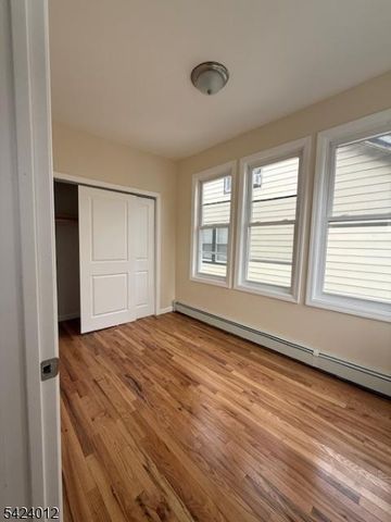 219 Renner Ave, Newark City, NJ 07112
