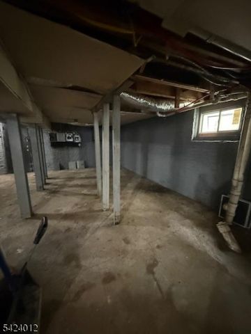 219 Renner Ave, Newark City, NJ 07112